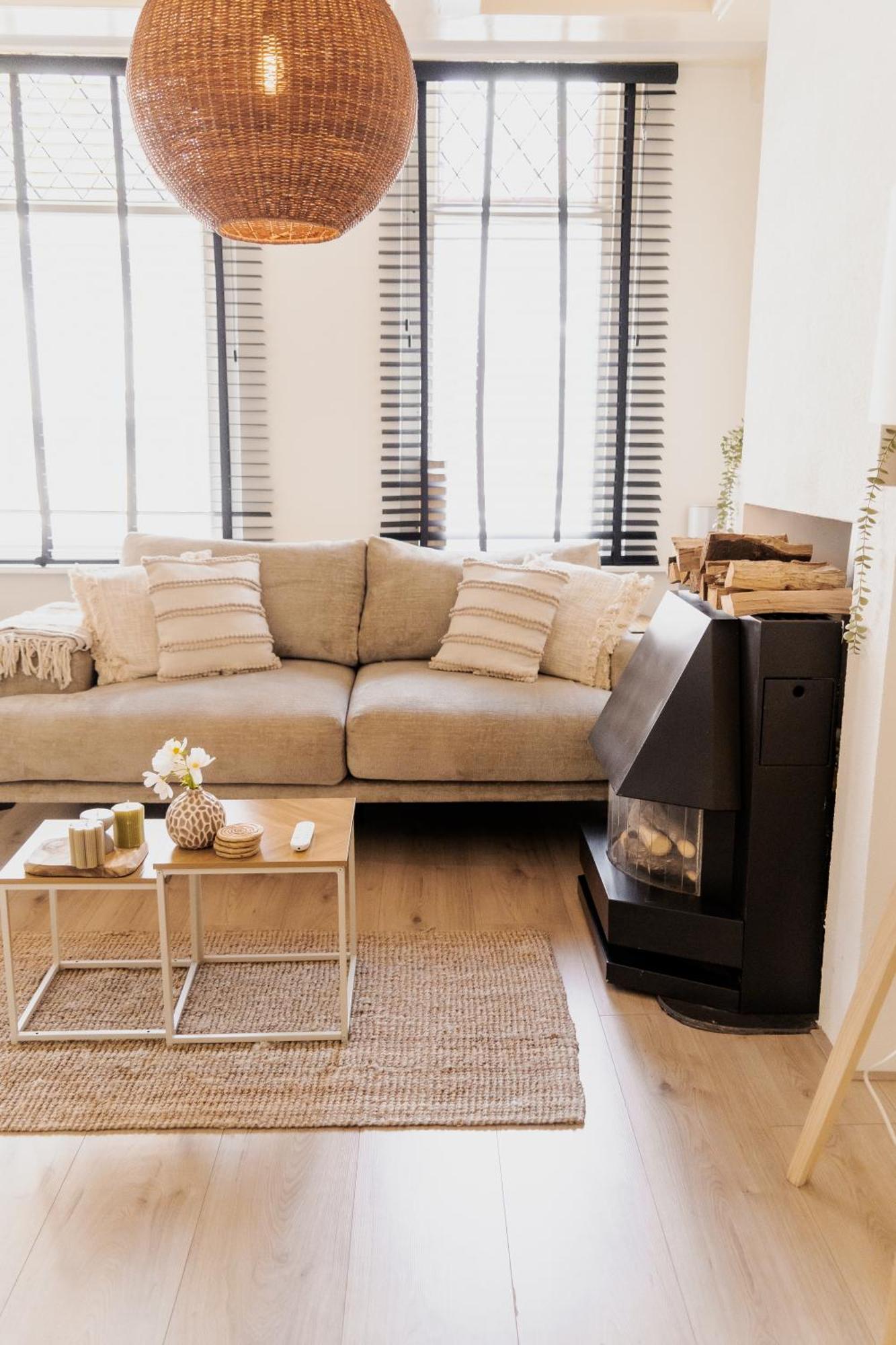 Chic Rembrandt Flat Near Bars, Cafes, Museums