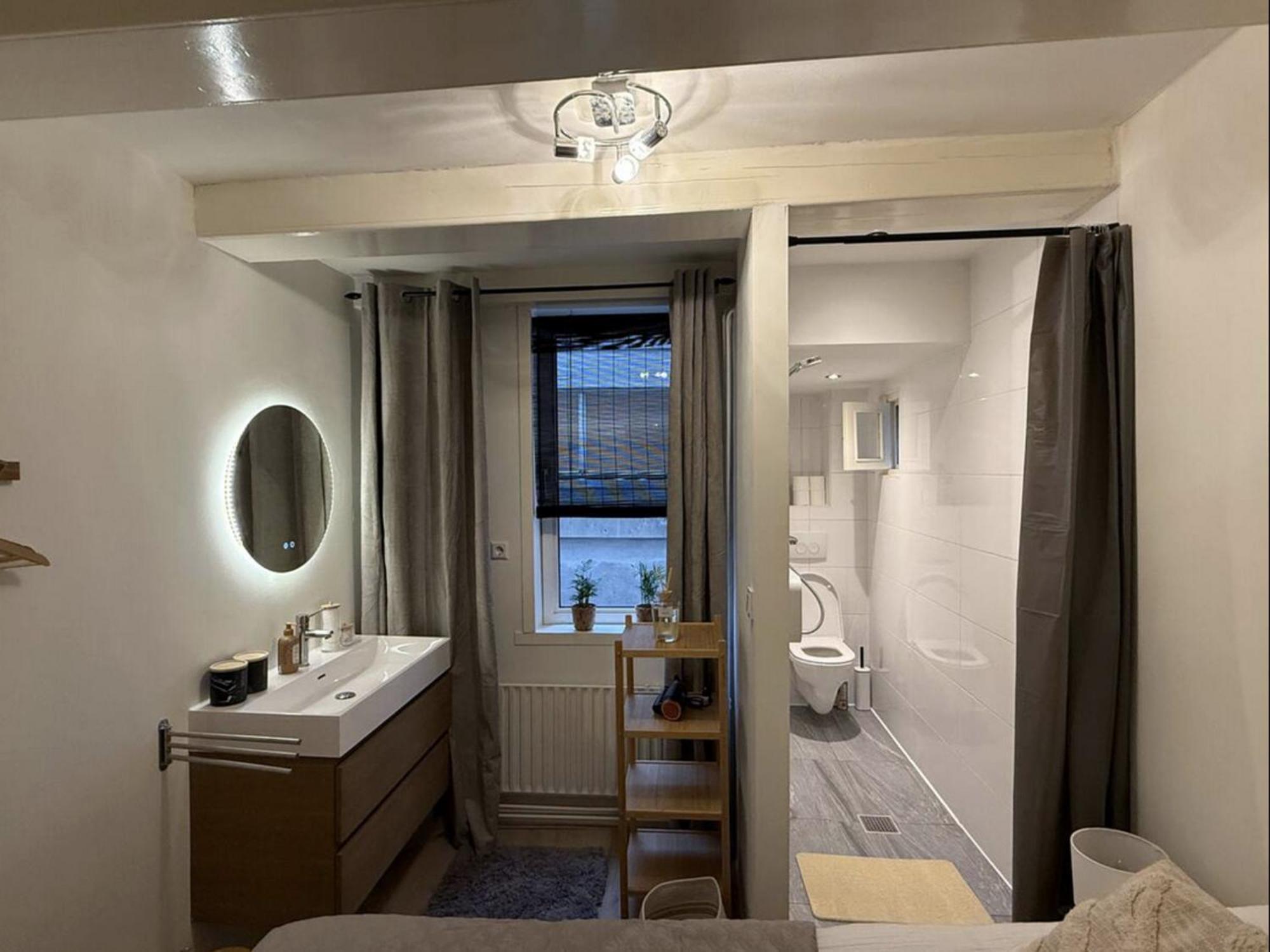 Chic Rembrandt Flat Near Bars, Cafes, Museums Apartment Amsterdam